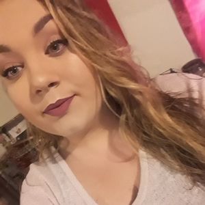 Meet your Posher, Alinah